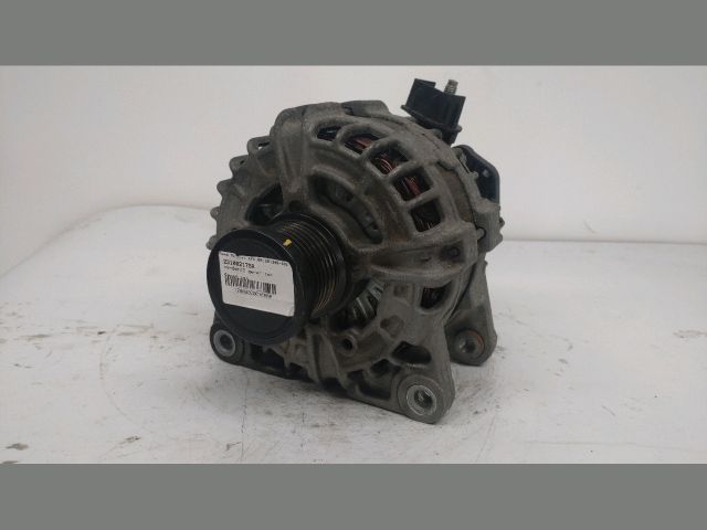 bontott DACIA SANDERO Generátor