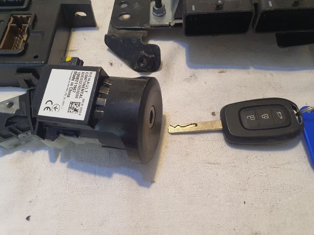 bontott DACIA SANDERO Immobilizer Elektronika