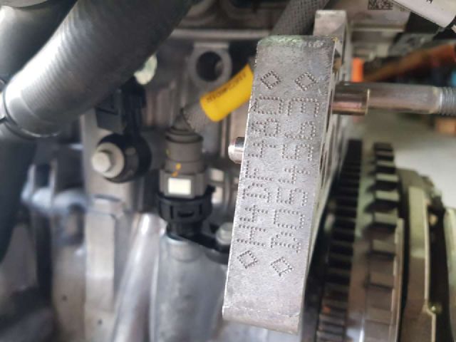 bontott DACIA SANDERO Motor (Fűzött blokk hengerfejjel)