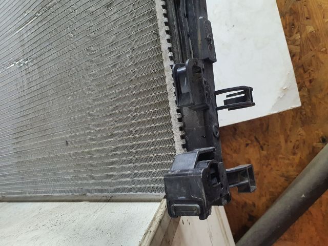 bontott DACIA SANDERO Vízhűtő Radiátor (Klímás)