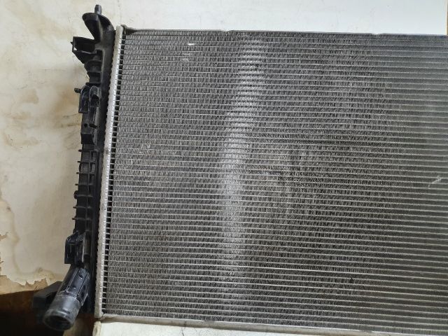 bontott DACIA SANDERO Vízhűtő Radiátor (Klímás)