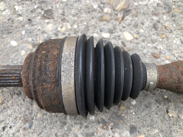 bontott DACIA SANDERO Bal Féltengely