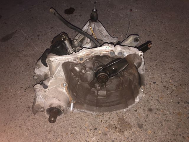 bontott DACIA SANDERO Váltó (Mechanikus)