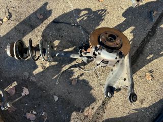 bontott DACIA SANDERO Bal első Csonkállvány Kerékaggyal