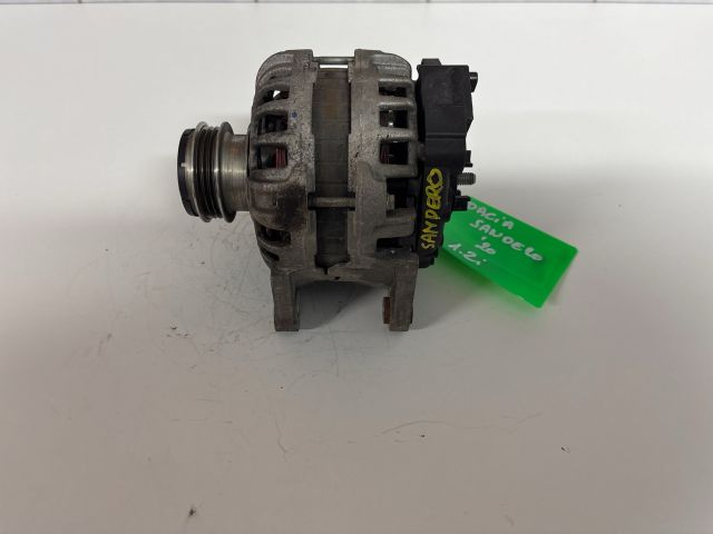 bontott DACIA SANDERO Generátor