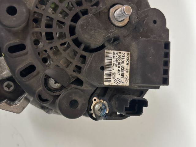 bontott DACIA SANDERO Generátor