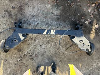 bontott DACIA SANDERO Hátsó Híd (Tárcsafékes)