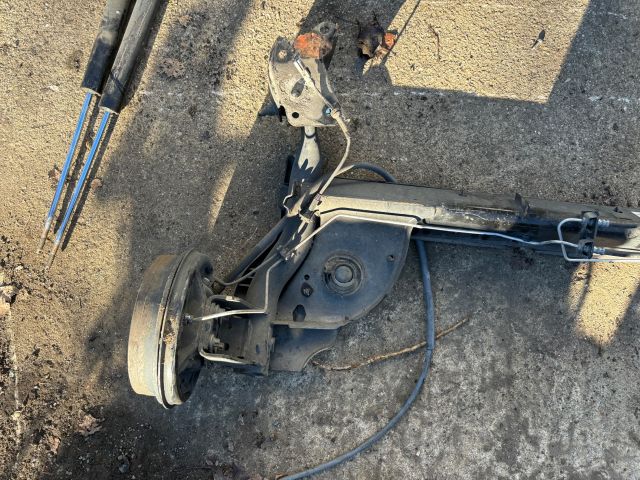 bontott DACIA SANDERO Hátsó Híd (Tárcsafékes)