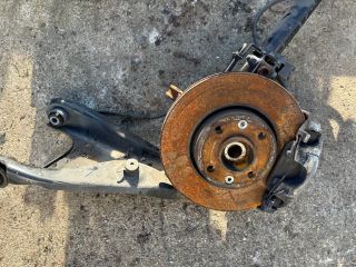 bontott DACIA SANDERO Jobb első Csonkállvány Kerékaggyal