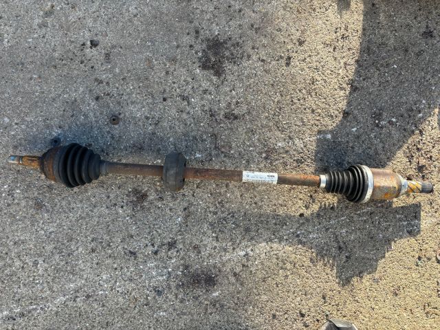 bontott DACIA SANDERO Jobb Féltengely