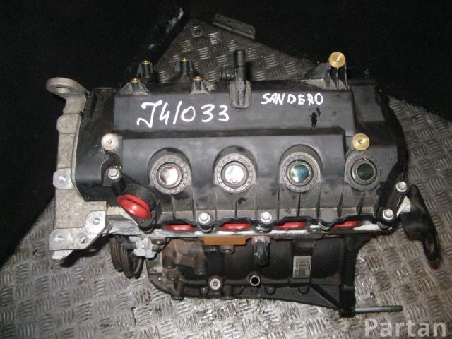bontott DACIA SANDERO Motor (Fűzött blokk hengerfejjel)