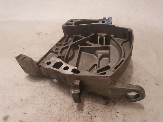 bontott DACIA SANDERO Motor Tartó Bak (Fém)