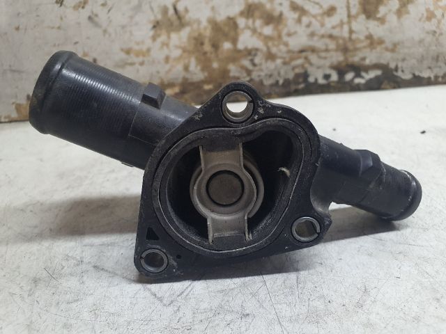 bontott DACIA SANDERO Termosztátház
