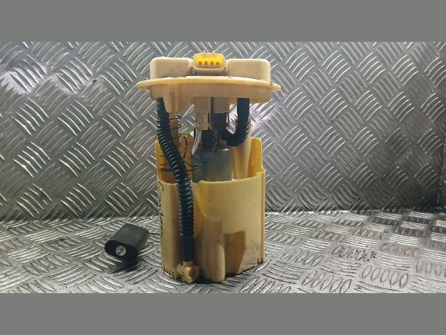 bontott DACIA SANDERO Üzemanyag Szivattyú