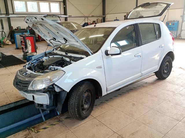 bontott DACIA SANDERO Bal első Csonkállvány Kerékaggyal