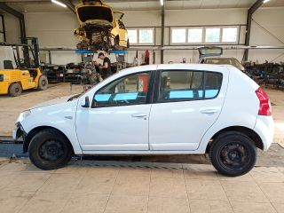 bontott DACIA SANDERO Bal első Csonkállvány Kerékaggyal