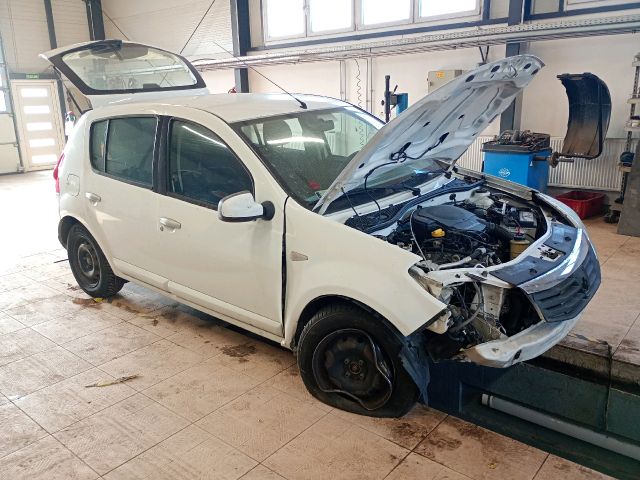 bontott DACIA SANDERO Bal első Féknyereg Munkahengerrel