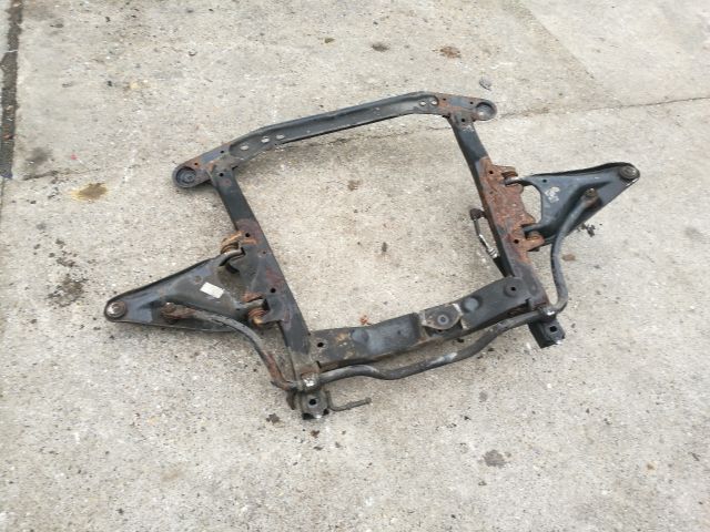 bontott DACIA SANDERO Első Bölcső