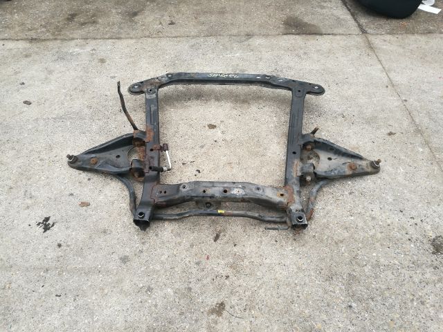 bontott DACIA SANDERO Első Bölcső