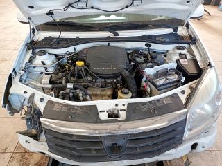 bontott DACIA SANDERO Motor Tartó Bak Jobb