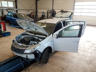 bontott DACIA SANDERO Tankbetöltő Cső (Fém)