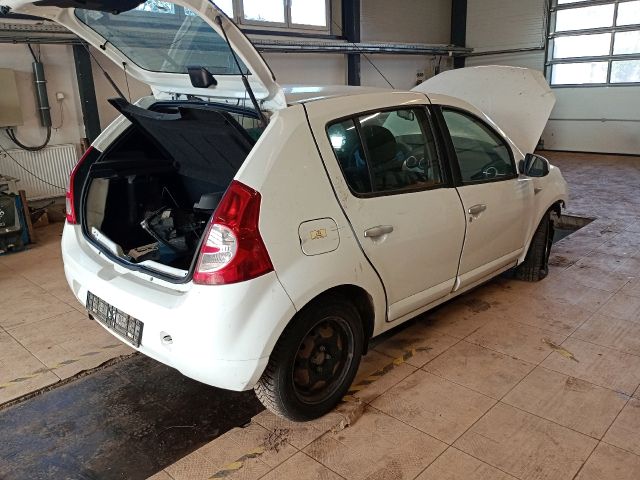 bontott DACIA SANDERO Termosztátház