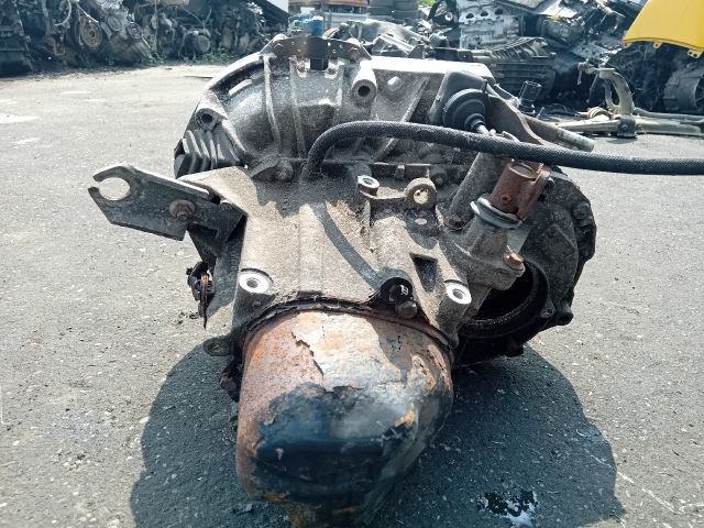 bontott DACIA SANDERO Váltó (Mechanikus)