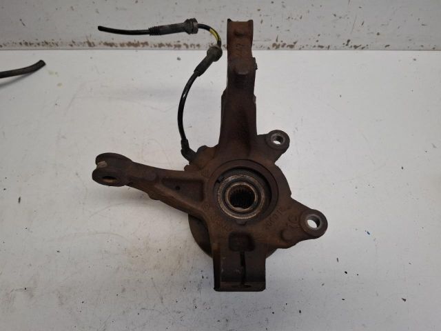 bontott DACIA SANDERO Bal első Csonkállvány Kerékaggyal