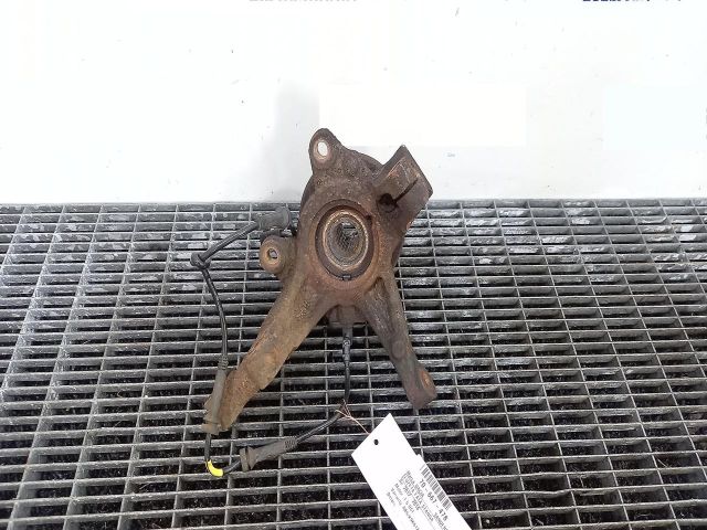 bontott DACIA SANDERO Bal első Csonkállvány