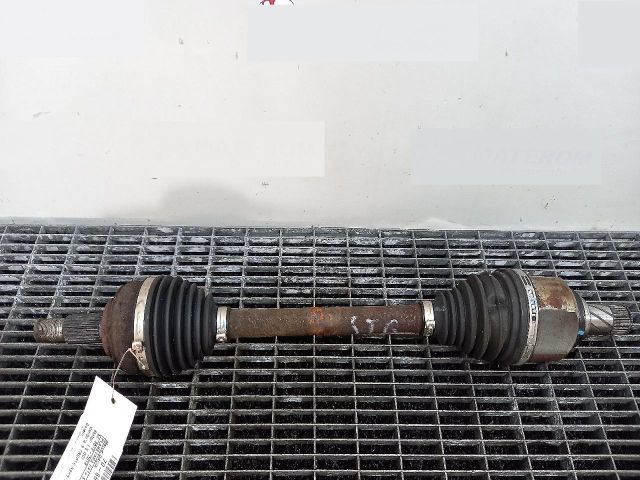 bontott DACIA SANDERO Bal Féltengely