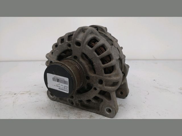 bontott DACIA SANDERO Generátor