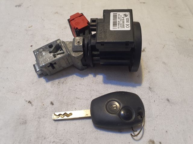 bontott DACIA SANDERO Gyújtáskapcsoló Házzal