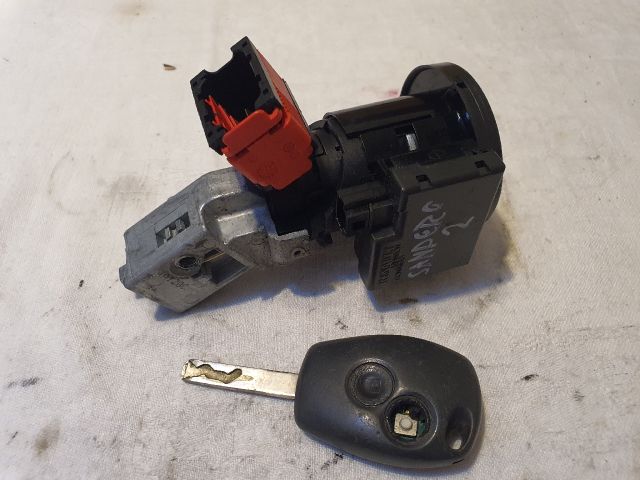 bontott DACIA SANDERO Gyújtáskapcsoló Házzal