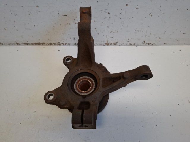 bontott DACIA SANDERO Jobb első Csonkállvány Kerékaggyal