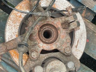 bontott DACIA SANDERO Jobb első Csonkállvány Kerékaggyal