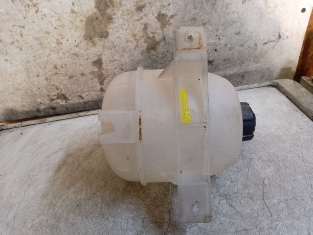 bontott DACIA SANDERO Kiegyenlítő Tartály