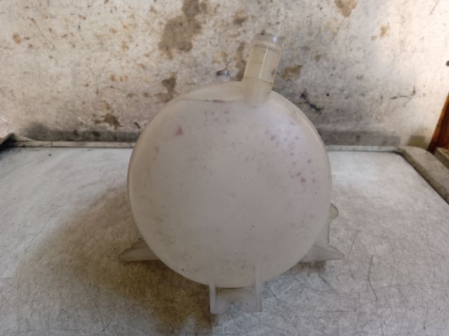 bontott DACIA SANDERO Kiegyenlítő Tartály