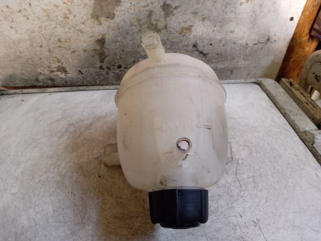 bontott DACIA SANDERO Kiegyenlítő Tartály