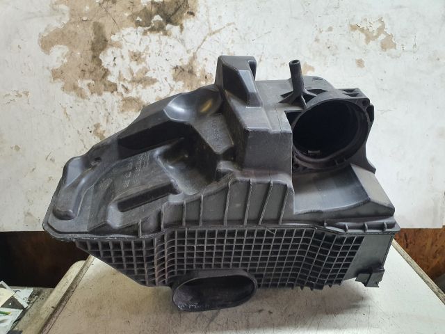 bontott DACIA SANDERO Légszűrő Ház