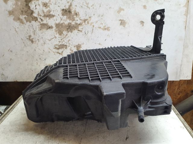 bontott DACIA SANDERO Légszűrő Ház