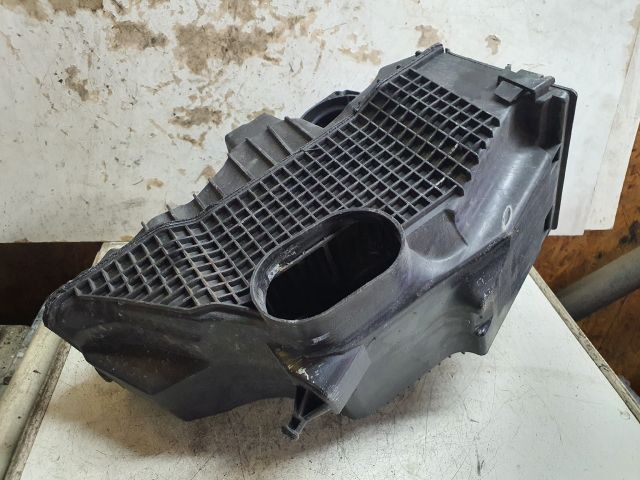 bontott DACIA SANDERO Légszűrő Ház