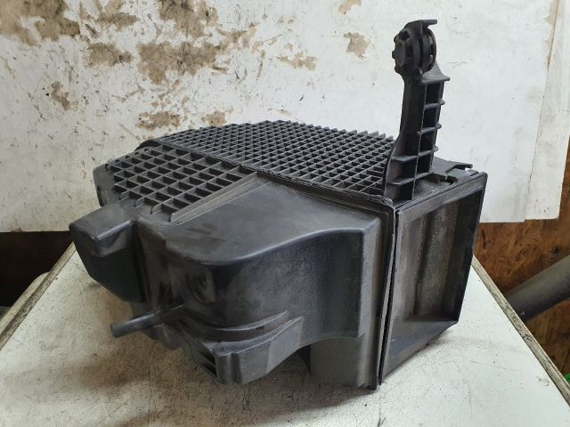 bontott DACIA SANDERO Légszűrő Ház