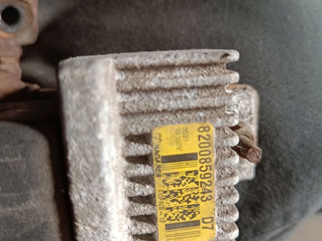 bontott DACIA SANDERO Melegítő Relé