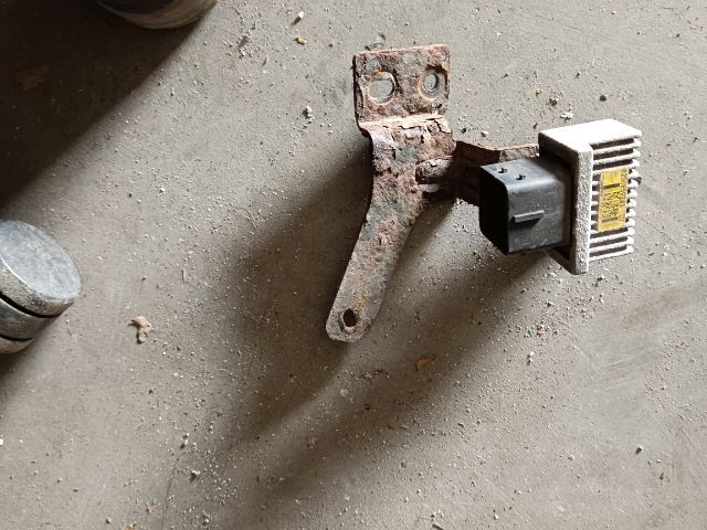 bontott DACIA SANDERO Melegítő Relé