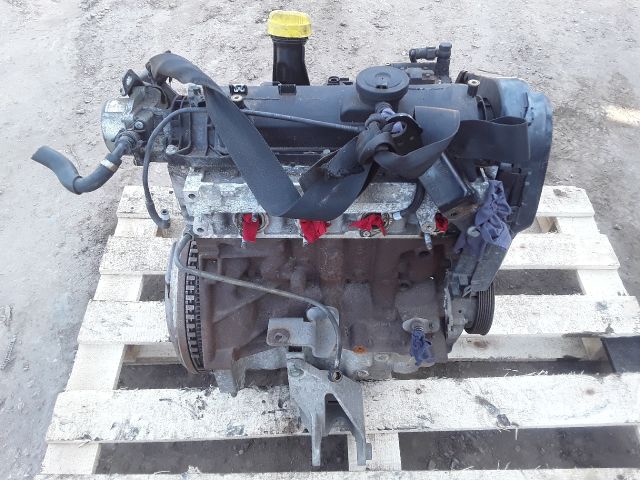 bontott DACIA SANDERO Motor (Fűzött blokk hengerfejjel)