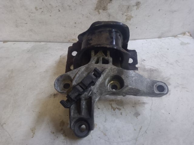 bontott DACIA SANDERO Motor Tartó Bak (Fém)