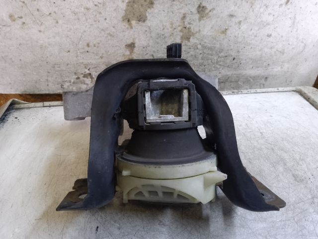 bontott DACIA SANDERO Motor Tartó Bak (Fém)