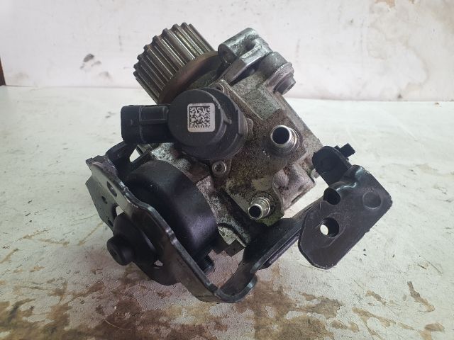 bontott DACIA SANDERO Nagynyomású Szivattyú