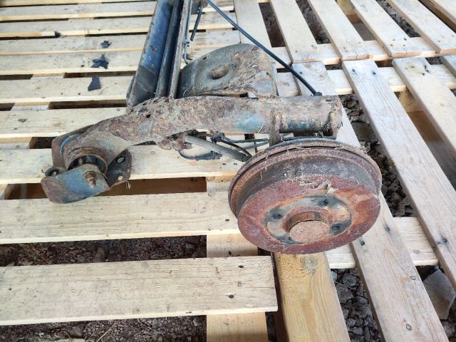 bontott DACIA SANDERO Hátsó Híd (Dobfékes)