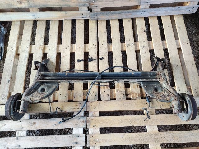 bontott DACIA SANDERO Hátsó Híd (Dobfékes)